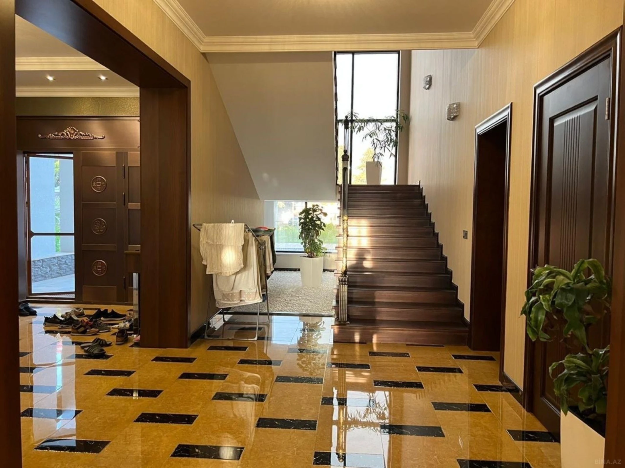 Kirayə verilir 5 otaqlı həyət evi 500 m²