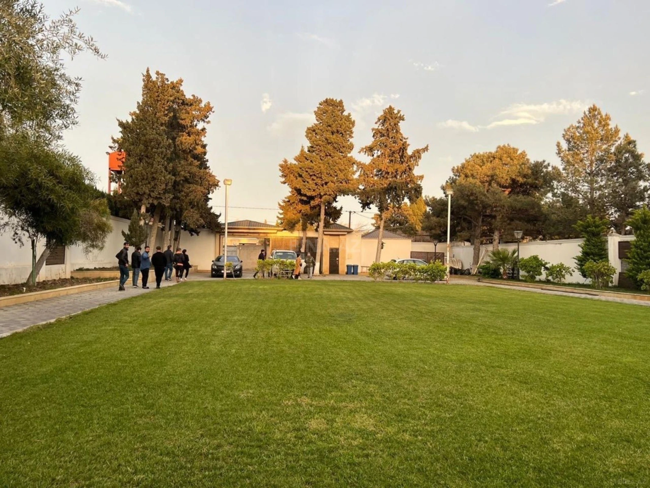 Kirayə verilir 5 otaqlı həyət evi 500 m²