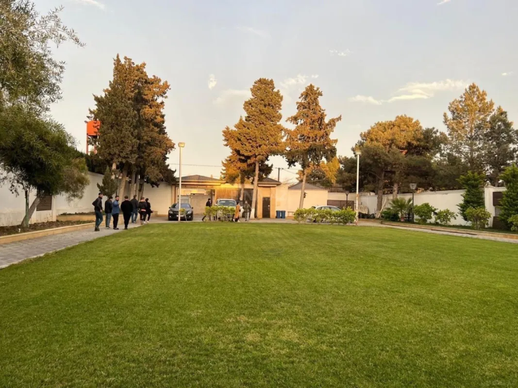 Kirayə verilir 5 otaqlı həyət evi 500 m²