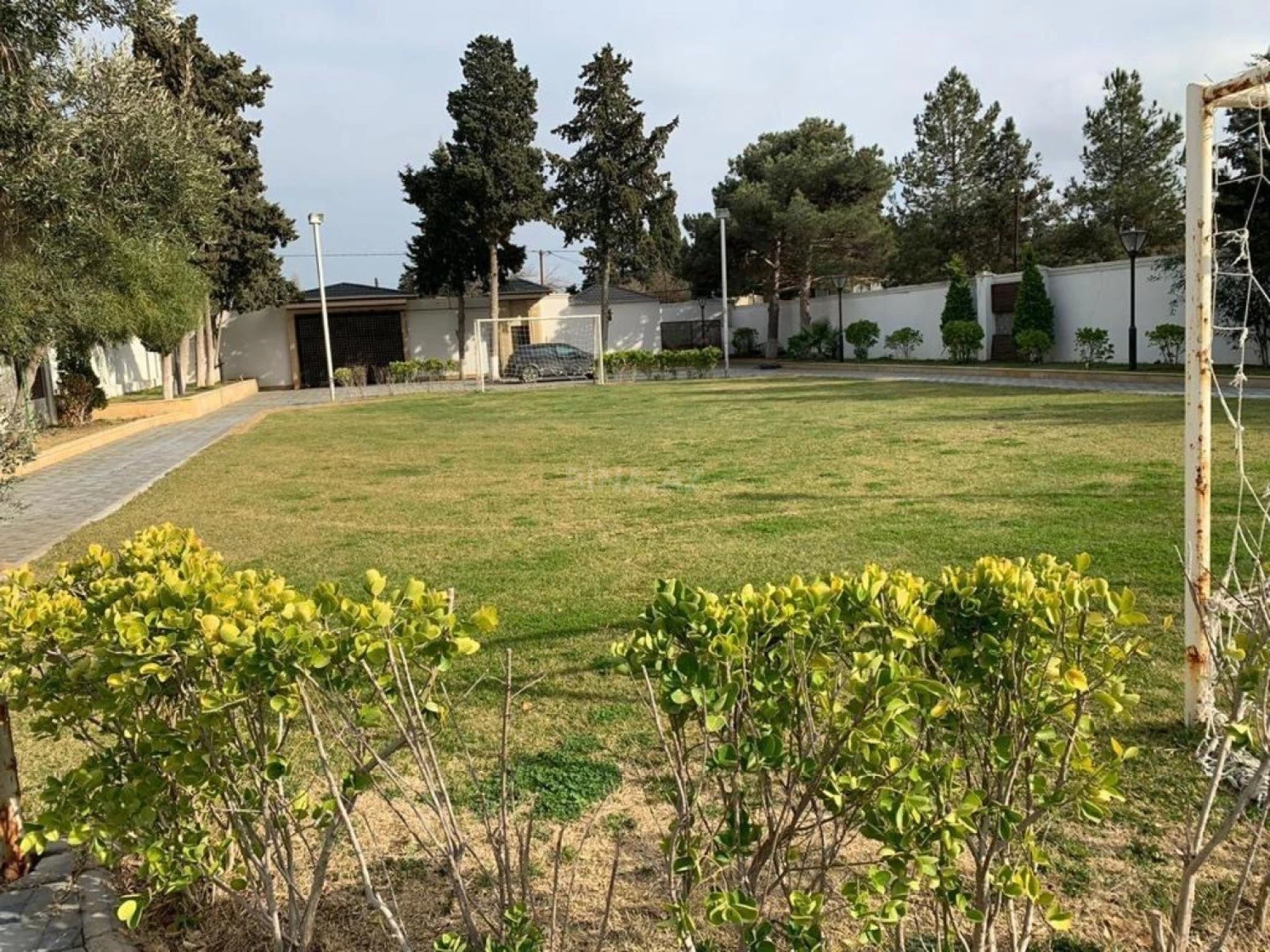 Kirayə verilir 5 otaqlı həyət evi 500 m²