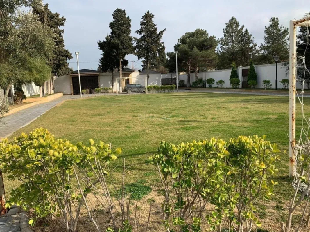 Kirayə verilir 5 otaqlı həyət evi 500 m²