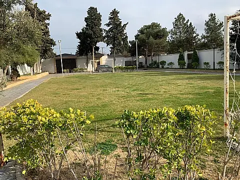 Kirayə verilir 5 otaqlı həyət evi 500 m²