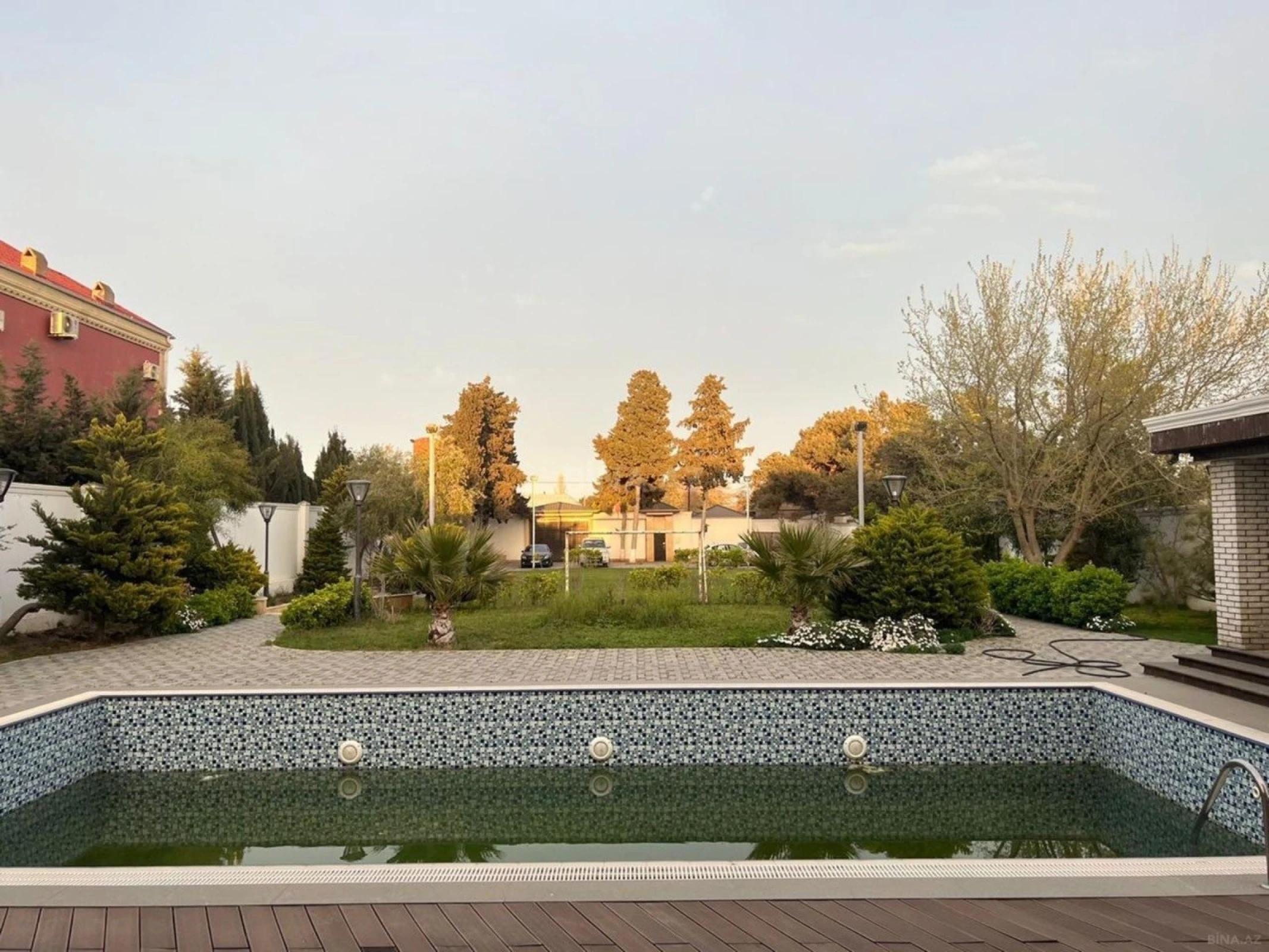 Kirayə verilir 5 otaqlı həyət evi 500 m²