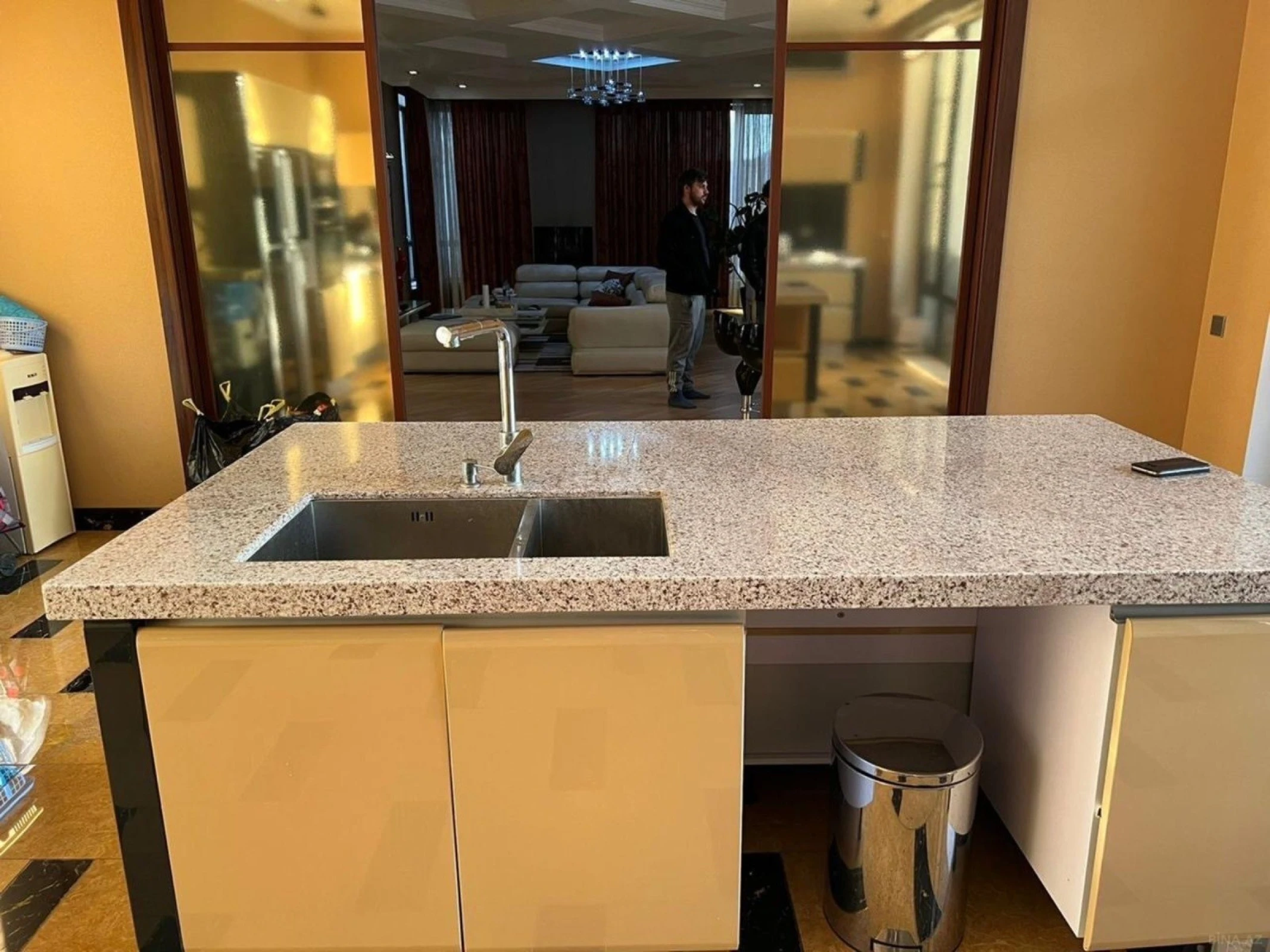 Kirayə verilir 5 otaqlı həyət evi 500 m²