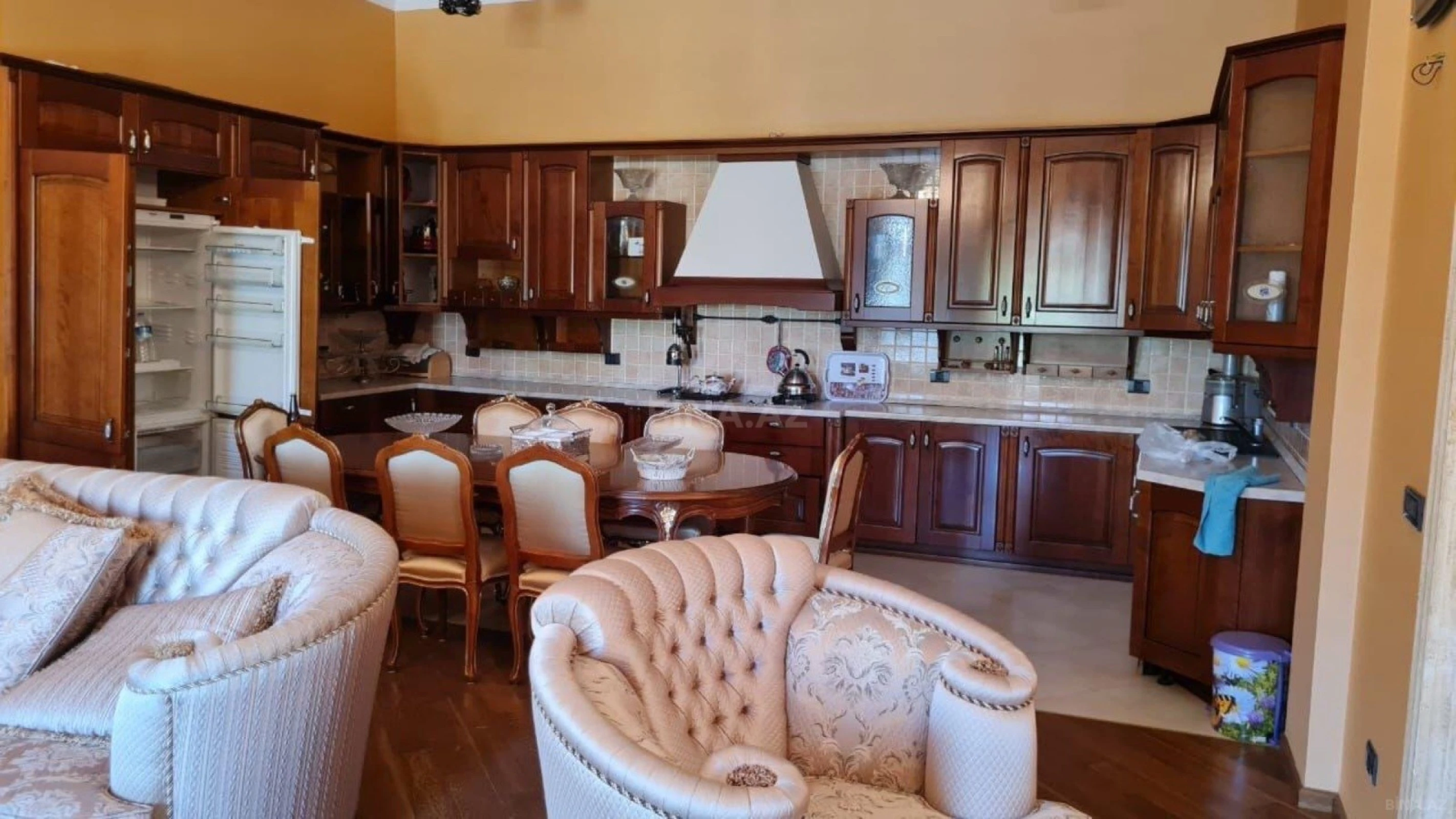 Kirayə verilir 5 otaqlı həyət evi 500 m²