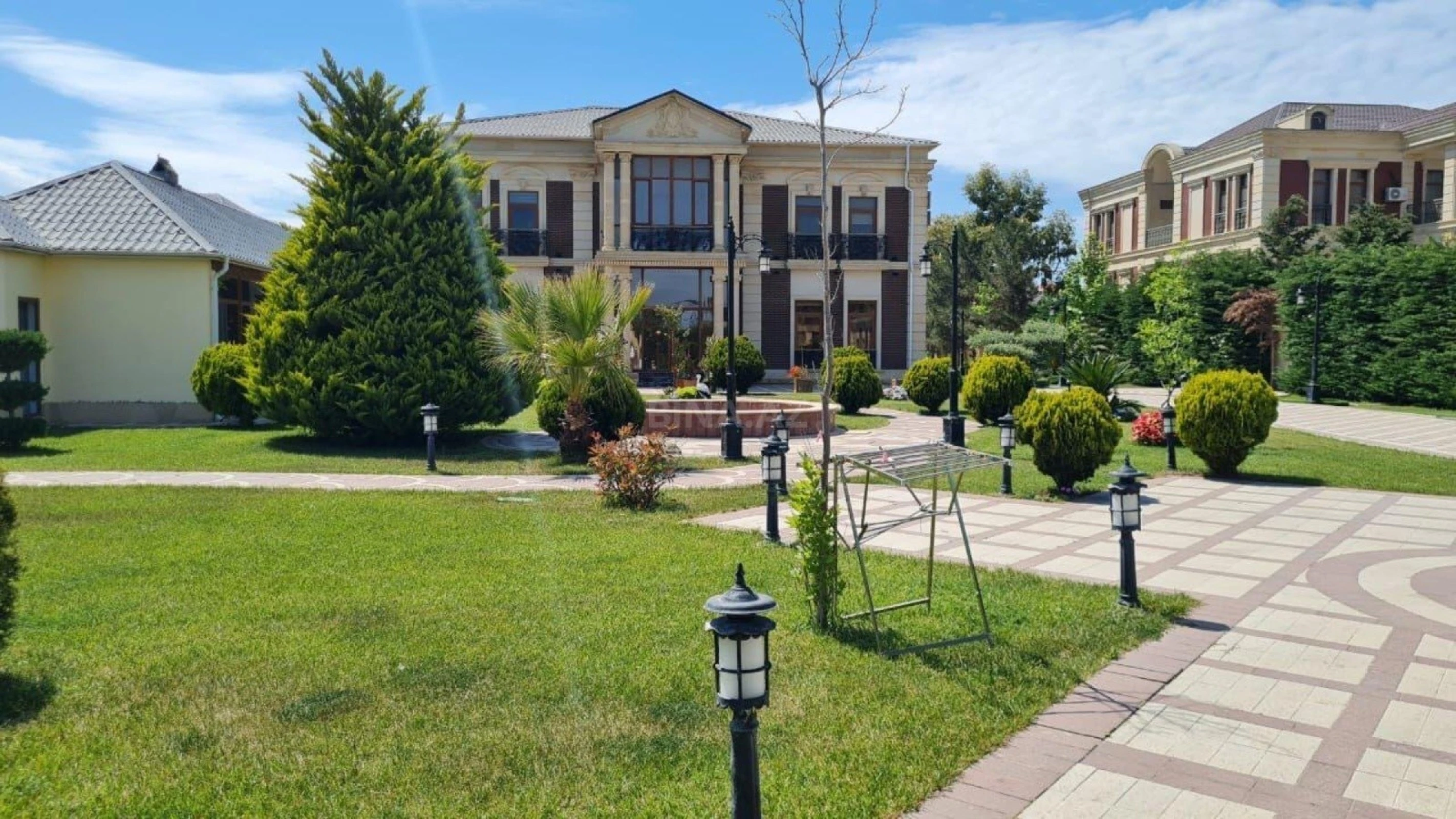 Kirayə verilir 5 otaqlı həyət evi 500 m²