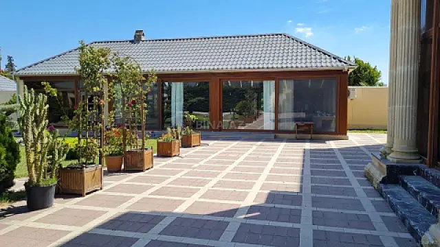 Kirayə verilir 5 otaqlı həyət evi 500 m²