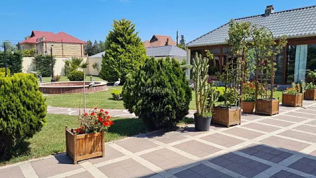 Kirayə verilir 5 otaqlı həyət evi 500 m²