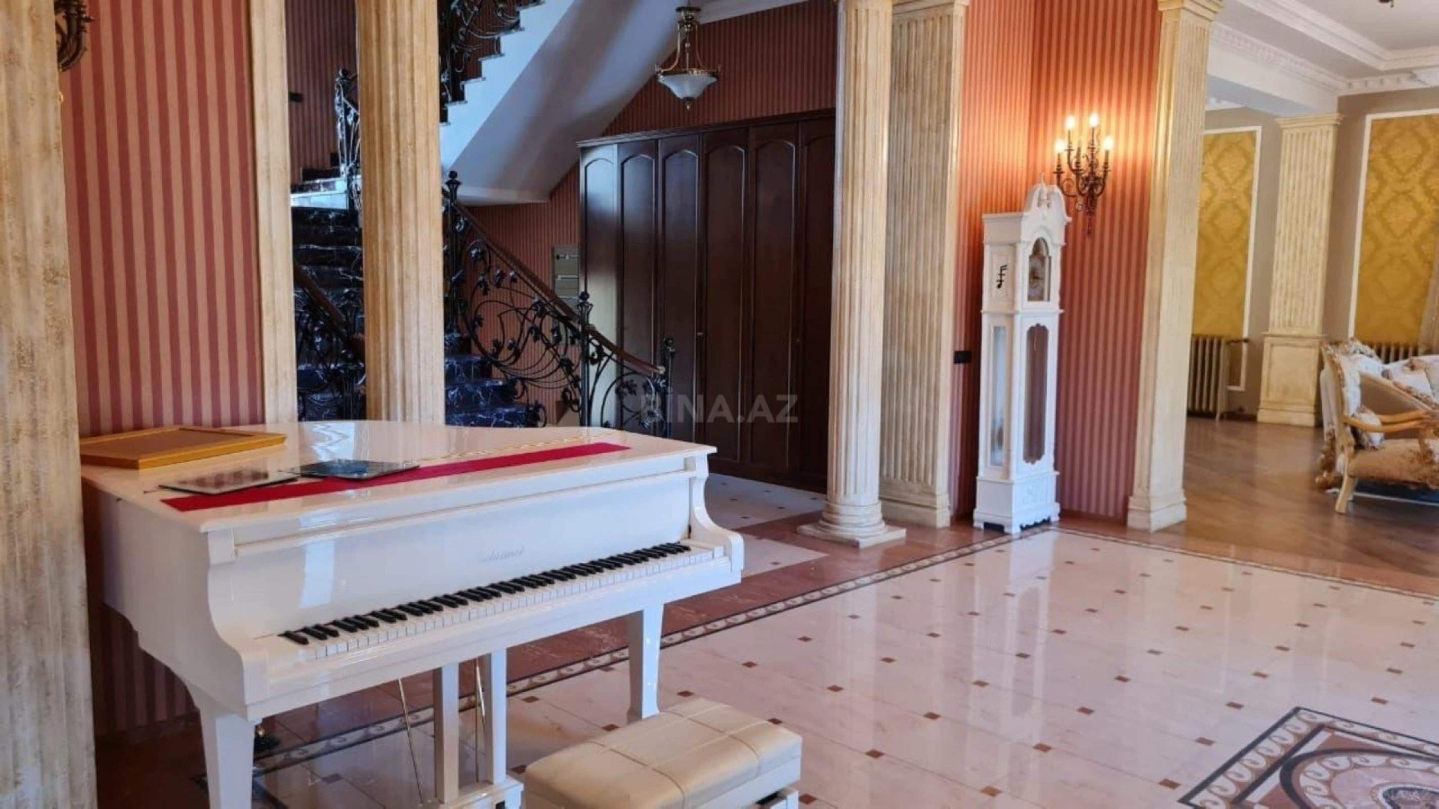 Kirayə verilir 5 otaqlı həyət evi 500 m²