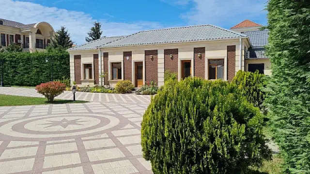 Kirayə verilir 5 otaqlı həyət evi 500 m²