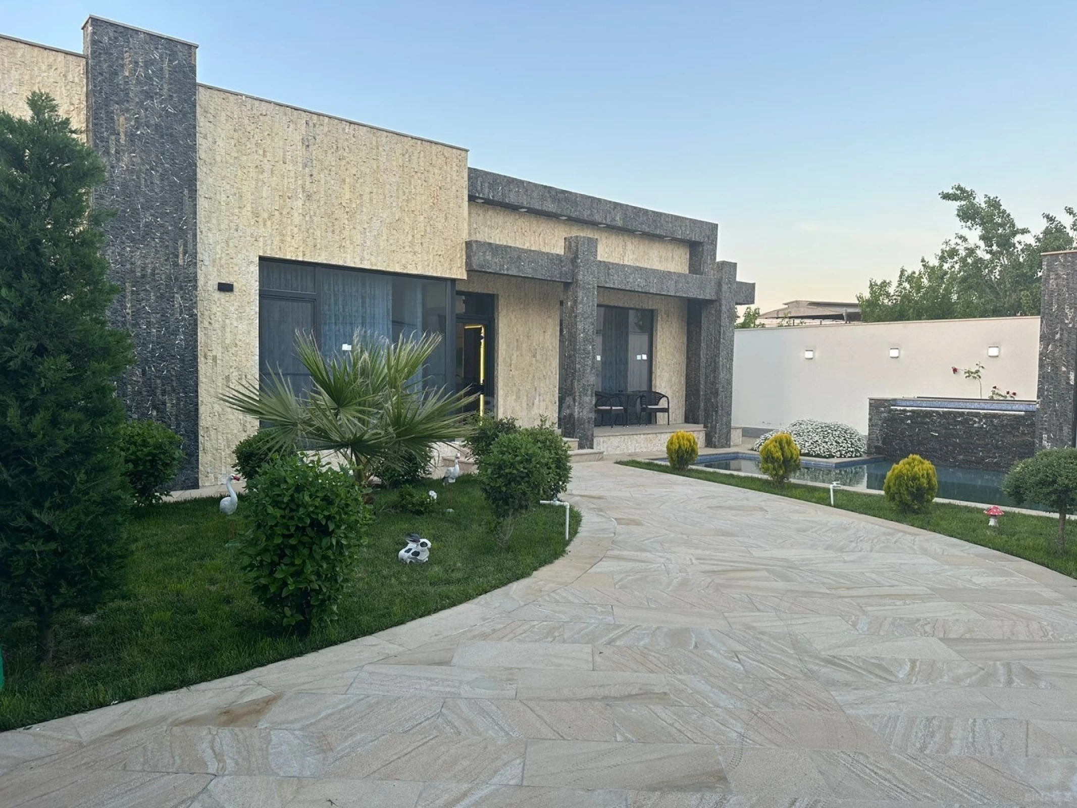 Kirayə verilir 4 otaqlı həyət evi 200 m²