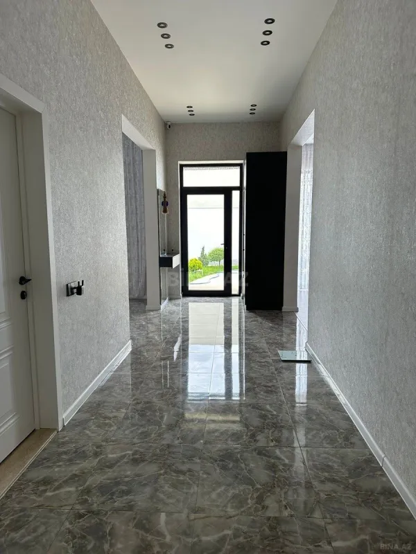 Kirayə verilir 4 otaqlı həyət evi 200 m²