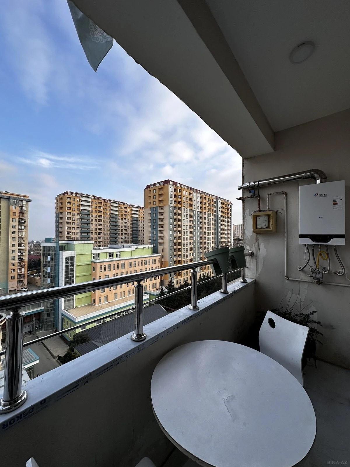 Satılır 2 otaqlı mənzil 95 m²