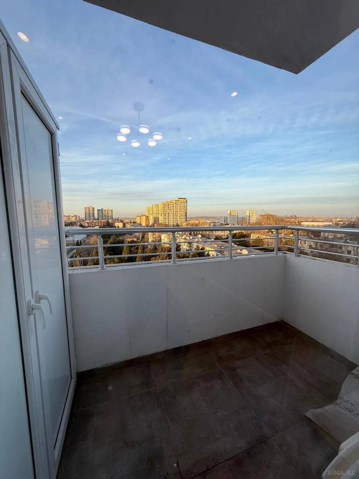 Satılır 3 otaqlı mənzil 88 m²