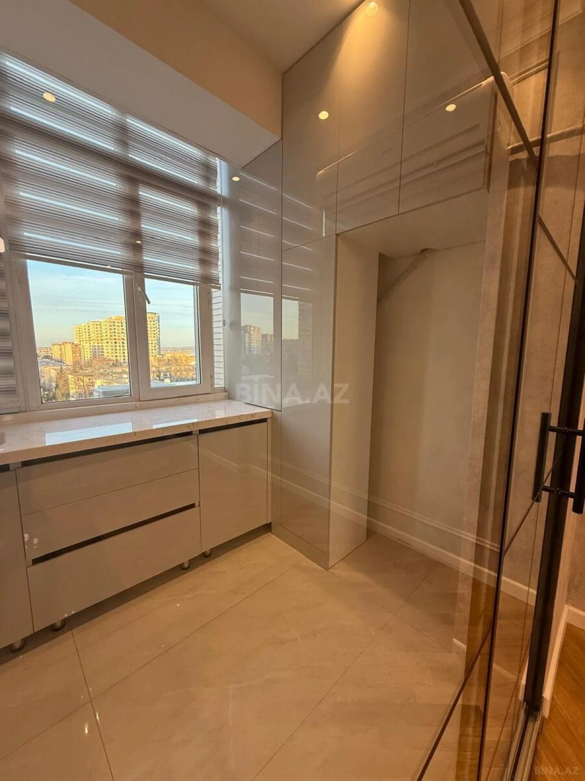 Satılır 3 otaqlı mənzil 88 m²