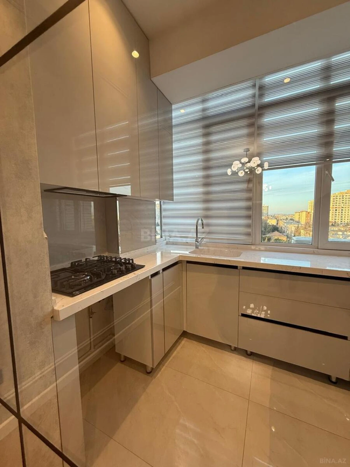 Satılır 3 otaqlı mənzil 88 m²