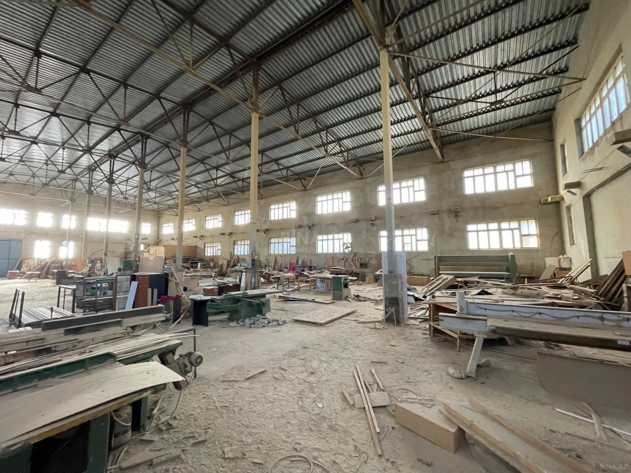 Kirayə verilir obyekt 1500 m²