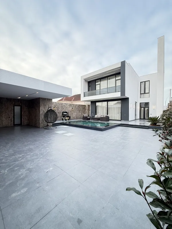 Satılır 4 otaqlı həyət evi 250 m²