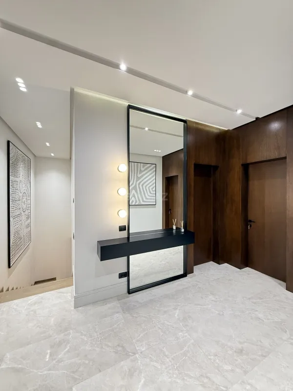 Satılır 4 otaqlı həyət evi 250 m²