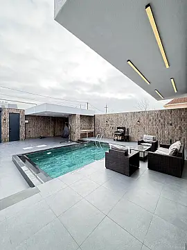 Satılır 4 otaqlı həyət evi 250 m²