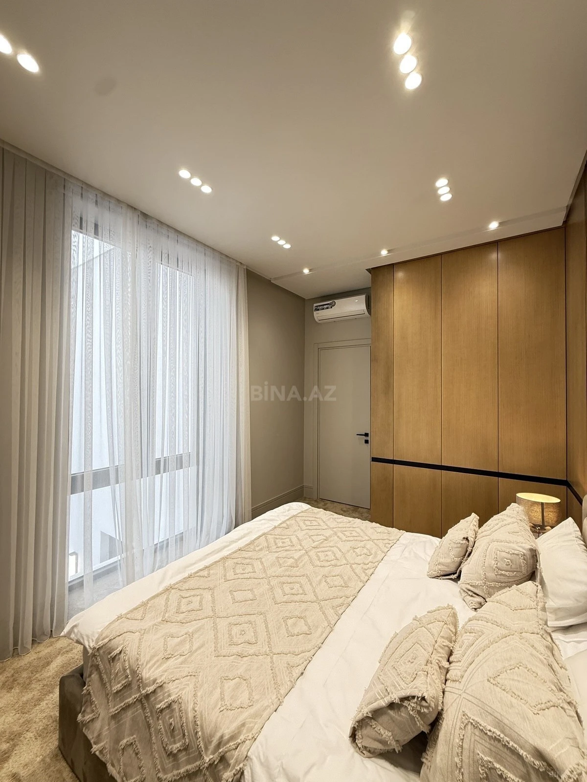Satılır 4 otaqlı həyət evi 250 m²