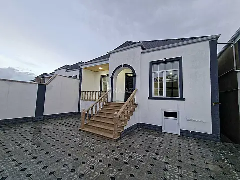 Satılır 4 otaqlı həyət evi 123 m²