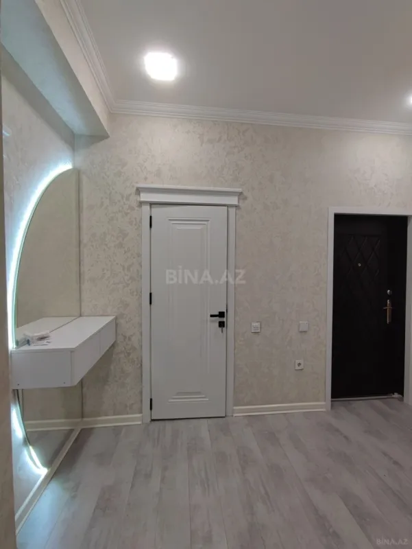 Satılır 2 otaqlı mənzil 78 m²