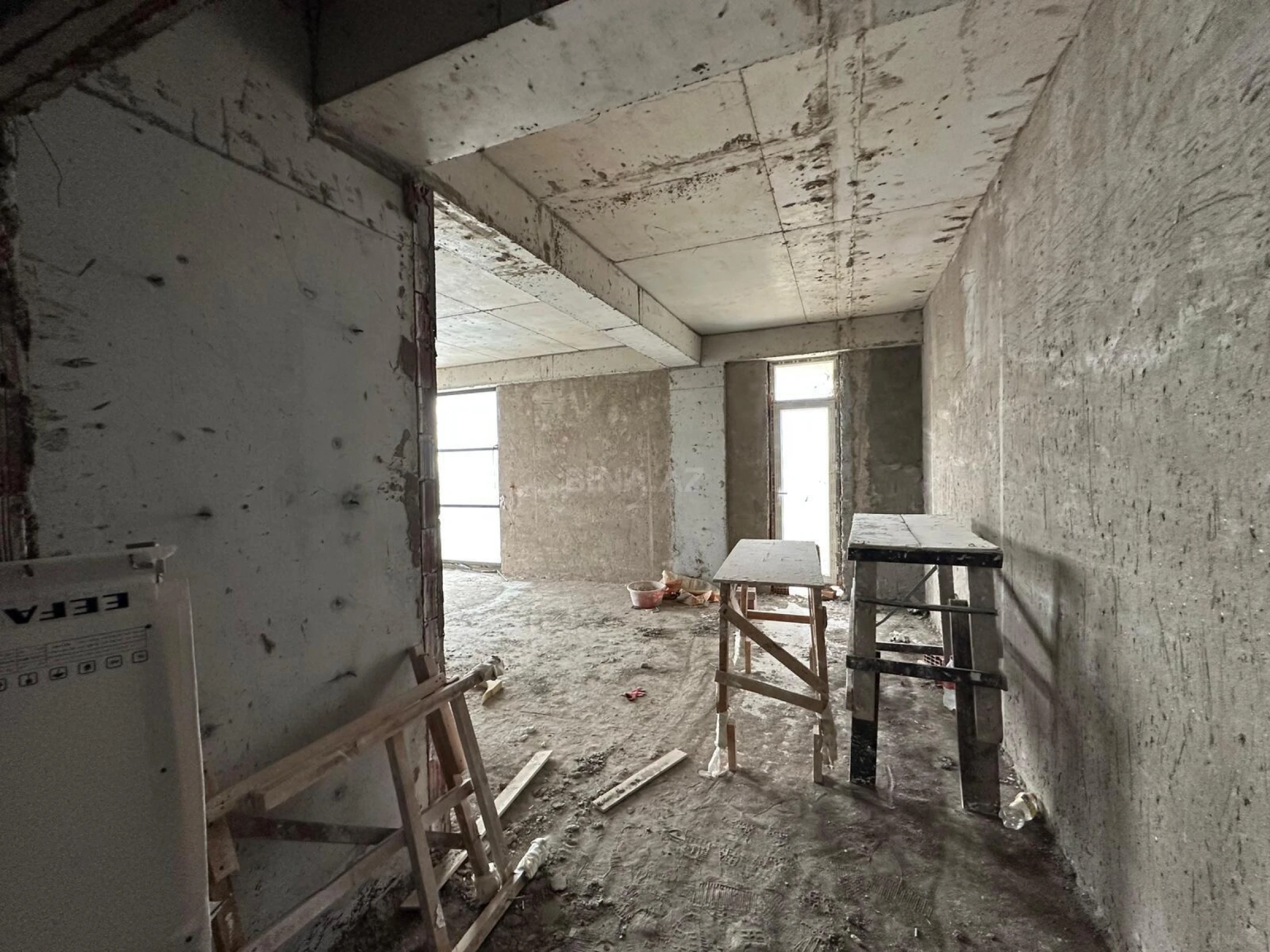 Satılır 3 otaqlı mənzil 143 m²