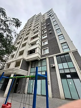 Satılır 3 otaqlı mənzil 143 m² — Bakı 3 otaq 143.00 m²
