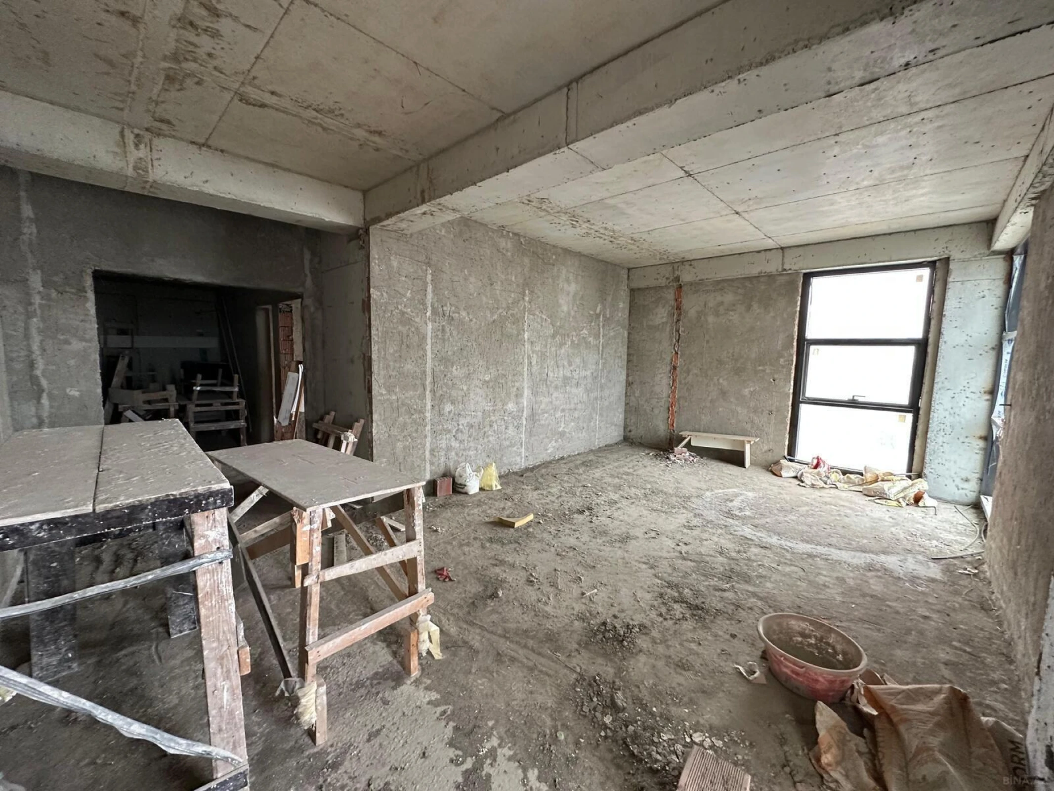 Satılır 3 otaqlı mənzil 143 m²