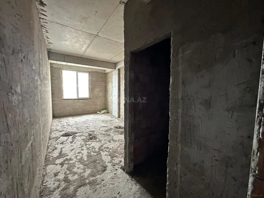 Satılır 3 otaqlı mənzil 143 m²