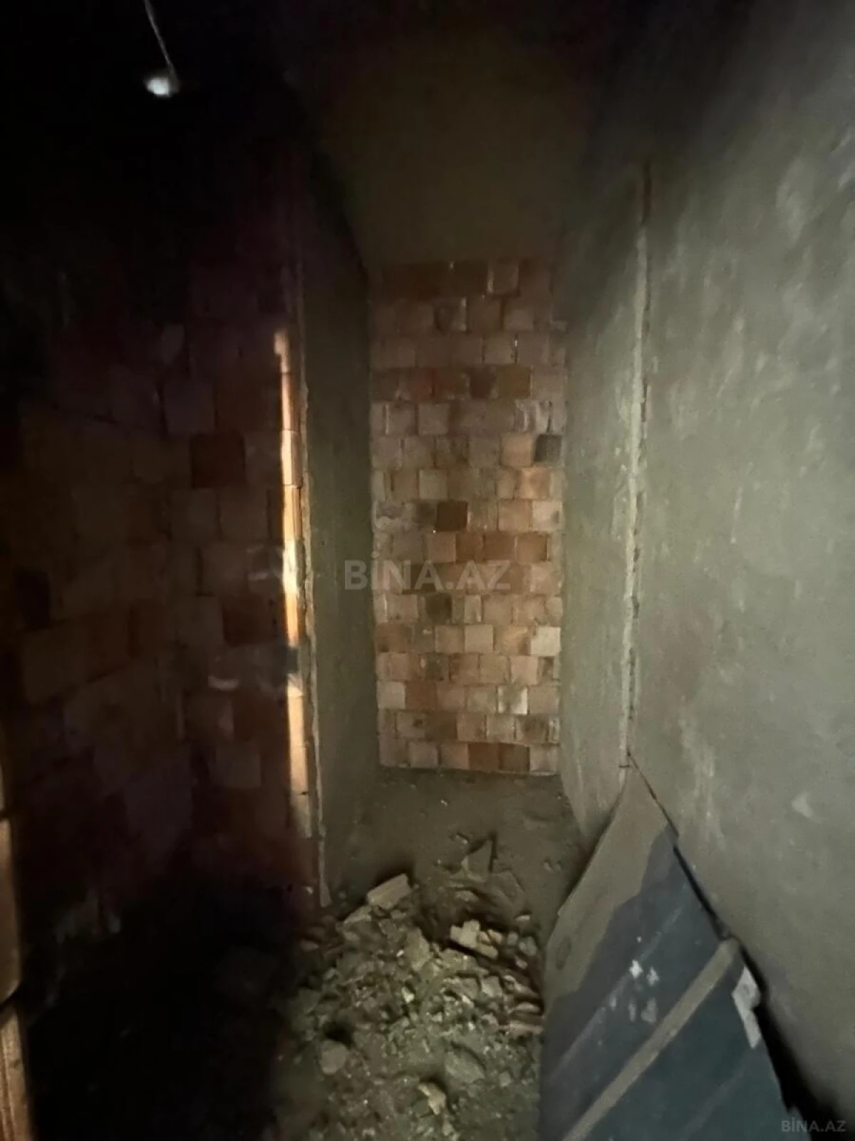 Satılır 3 otaqlı mənzil 143 m²