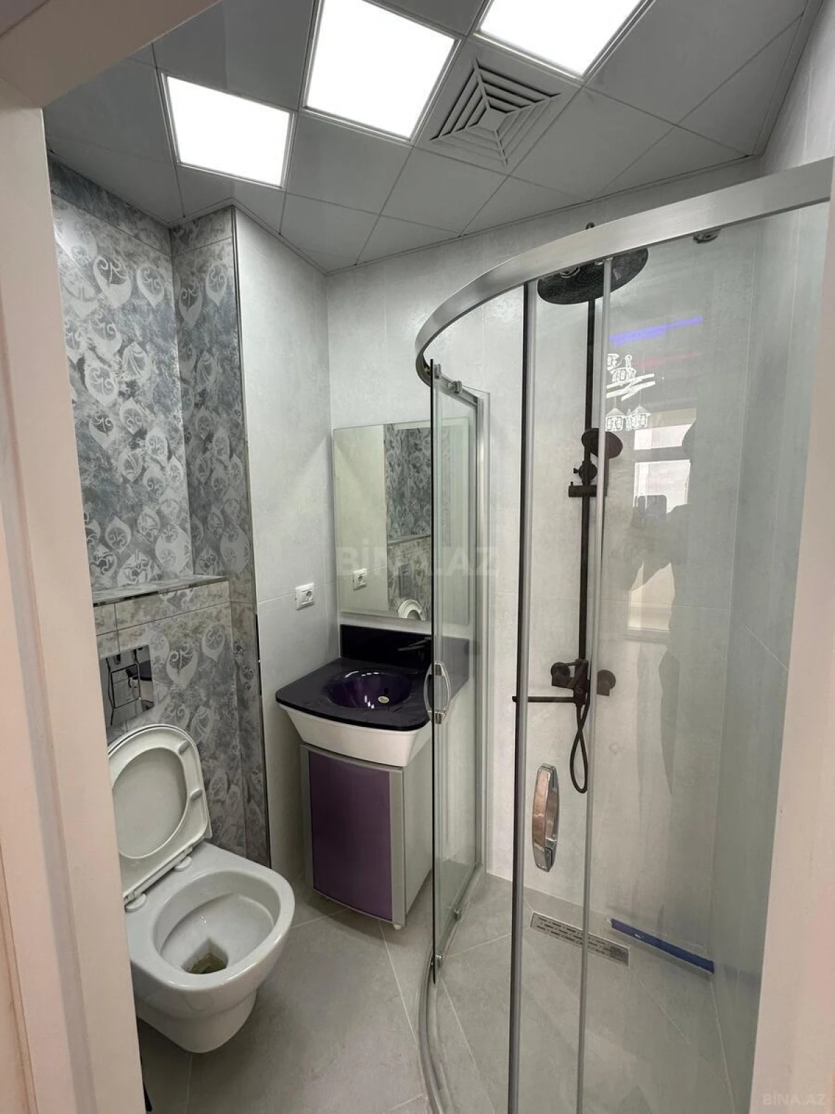 Satılır 4 otaqlı mənzil 181 m²