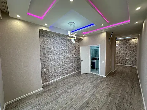 Satılır 4 otaqlı mənzil 181 m²