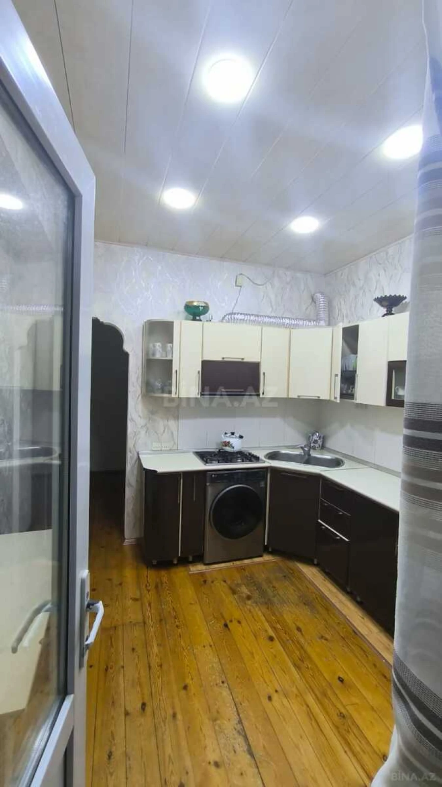 Satılır 2 otaqlı mənzil 78 m²
