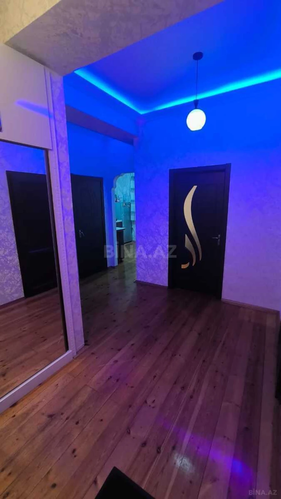 Satılır 2 otaqlı mənzil 78 m²