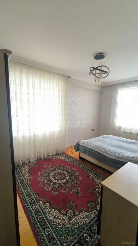Satılır 2 otaqlı mənzil 78 m²
