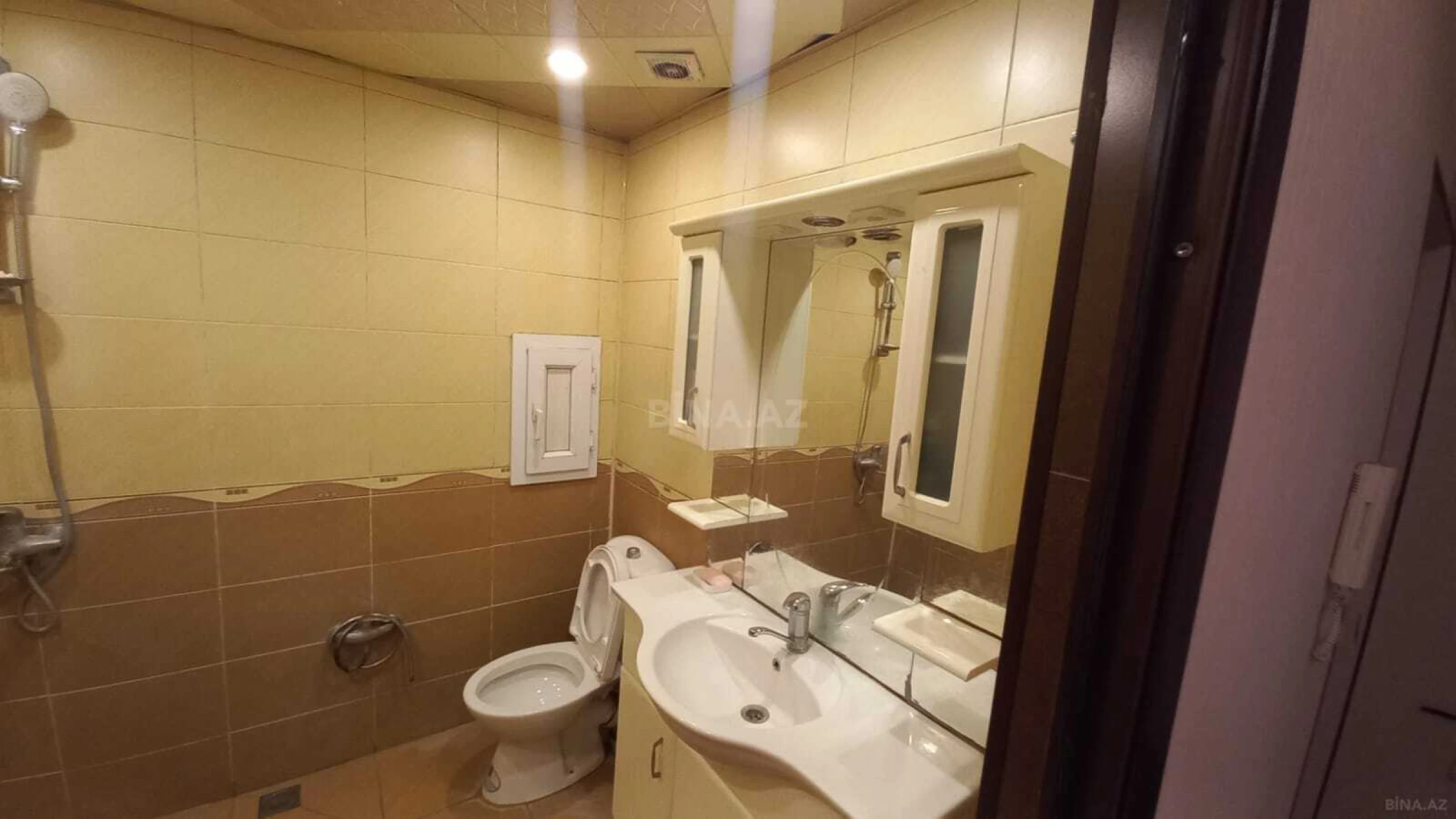 Satılır 2 otaqlı mənzil 78 m²