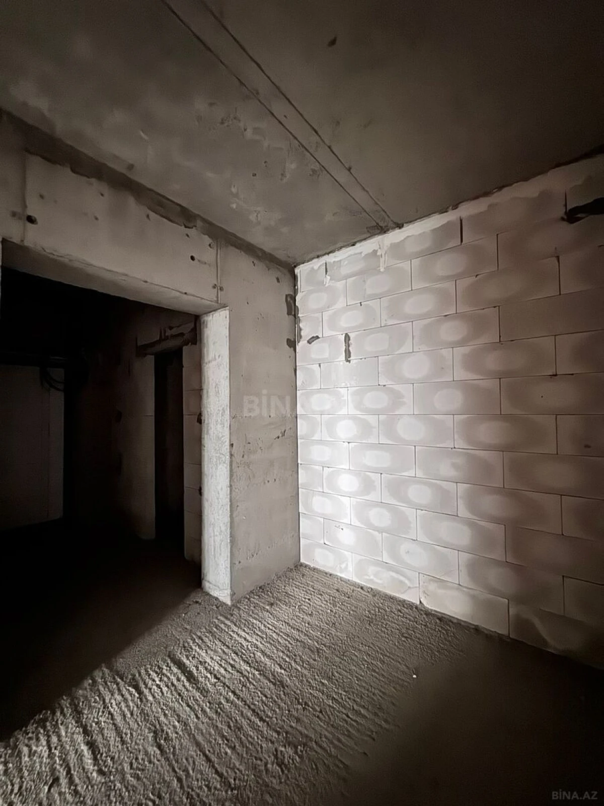 Satılır 3 otaqlı mənzil 148 m²