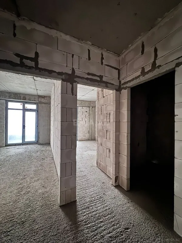 Satılır 3 otaqlı mənzil 148 m²