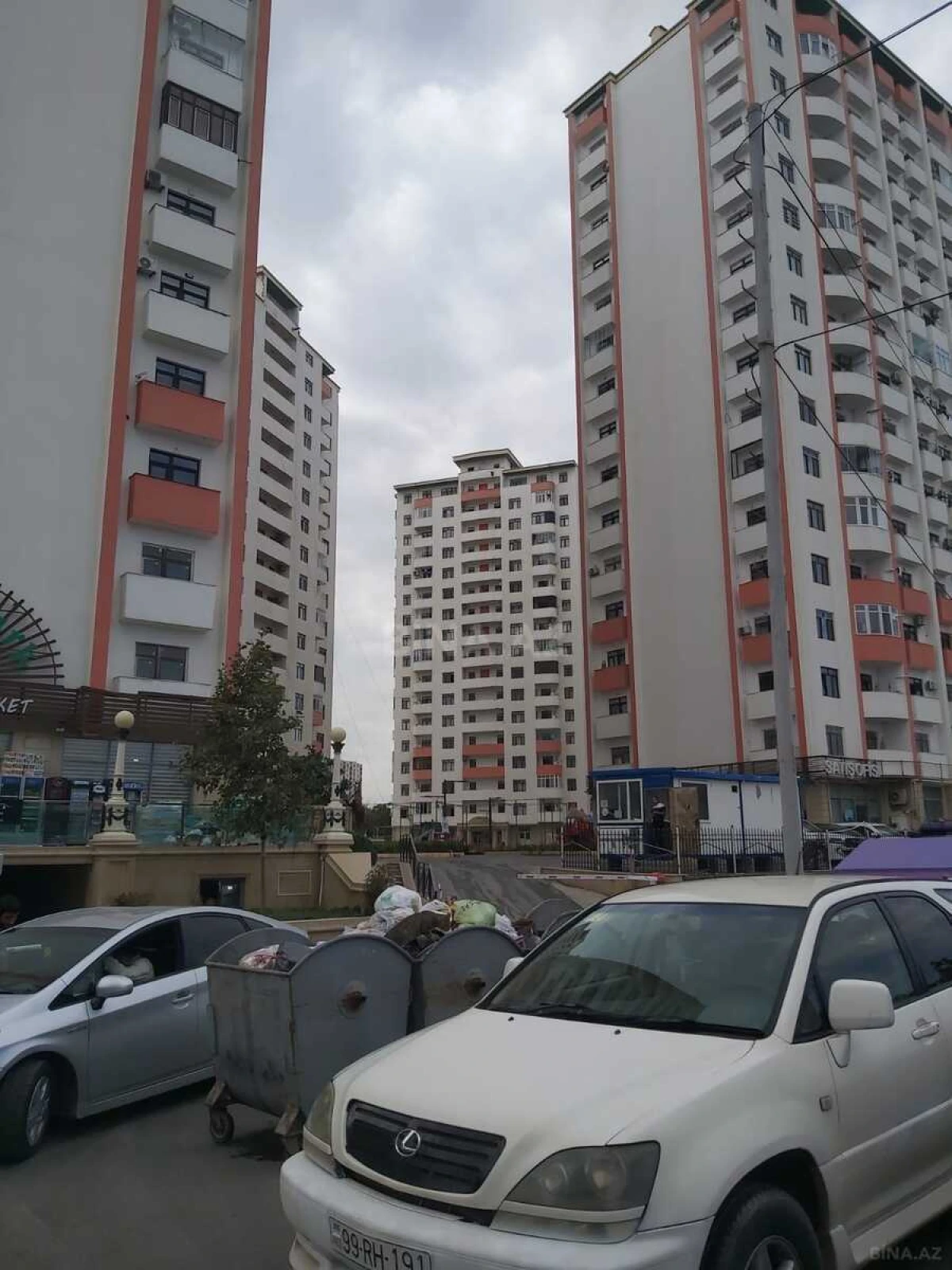 Satılır 3 otaqlı mənzil 100 m²
