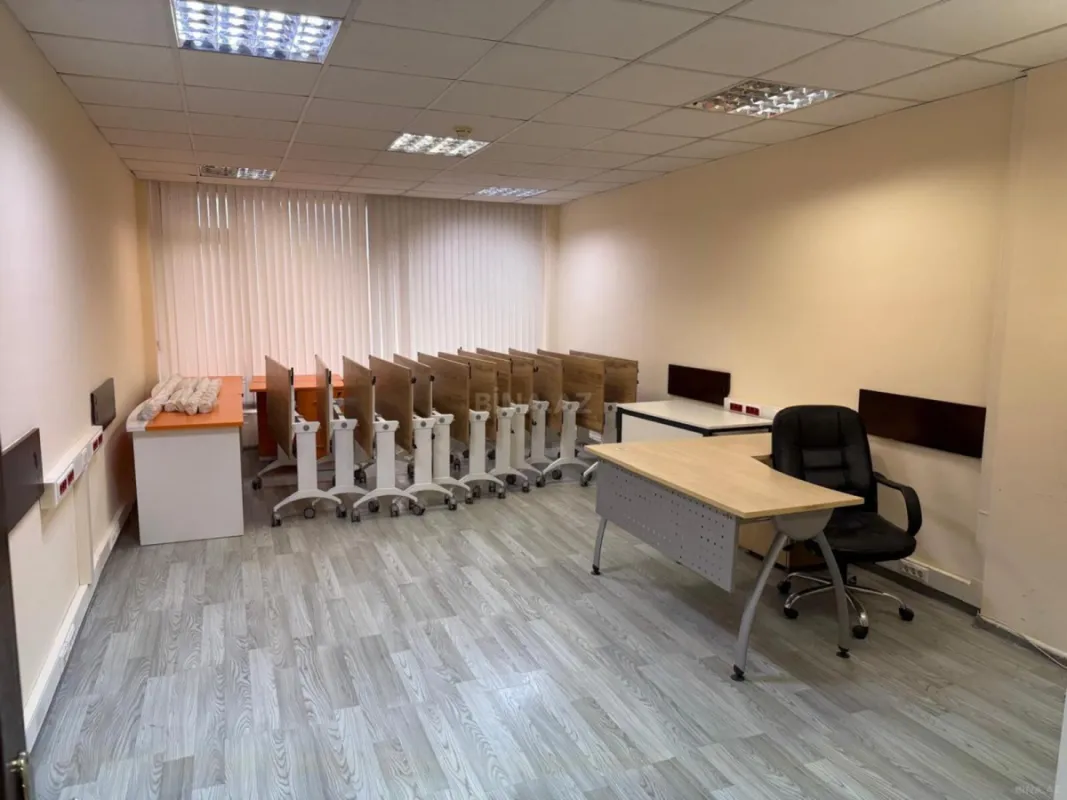 Satılır 16 otaqlı ofis 564.3 m²