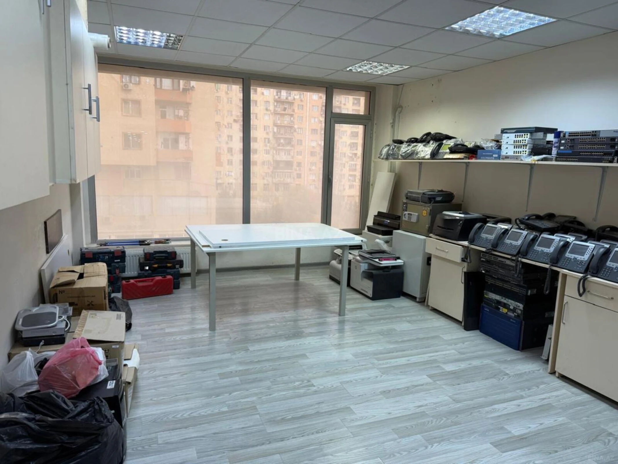 Satılır 16 otaqlı ofis 564.3 m²