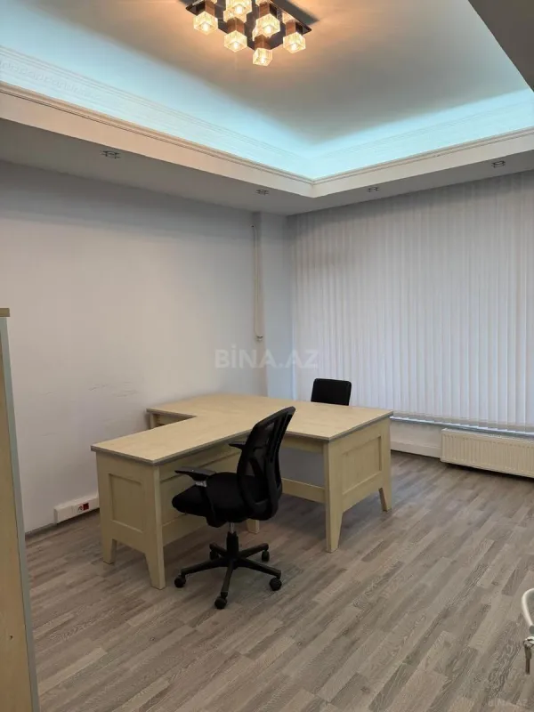Kirayə verilir 16 otaqlı ofis 564.3 m²