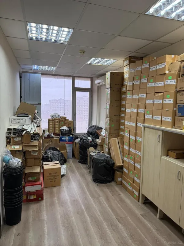 Kirayə verilir 16 otaqlı ofis 564.3 m²