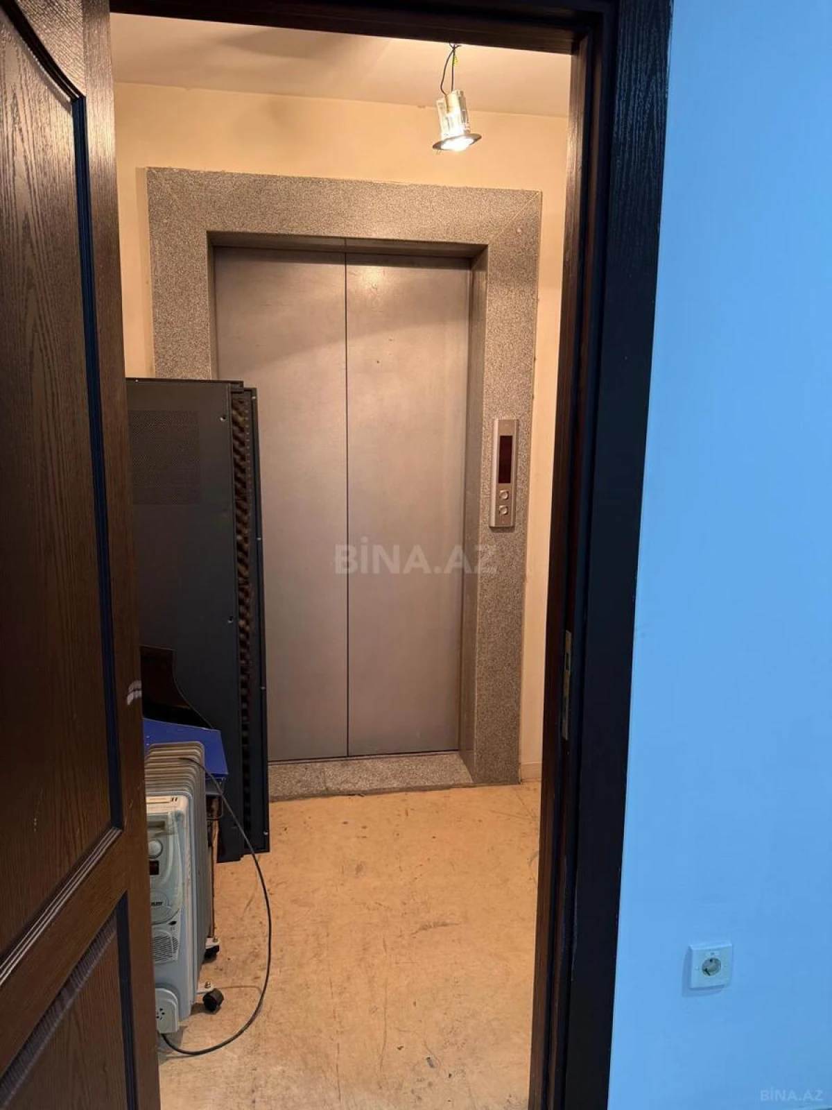 Kirayə verilir 16 otaqlı ofis 564.3 m²