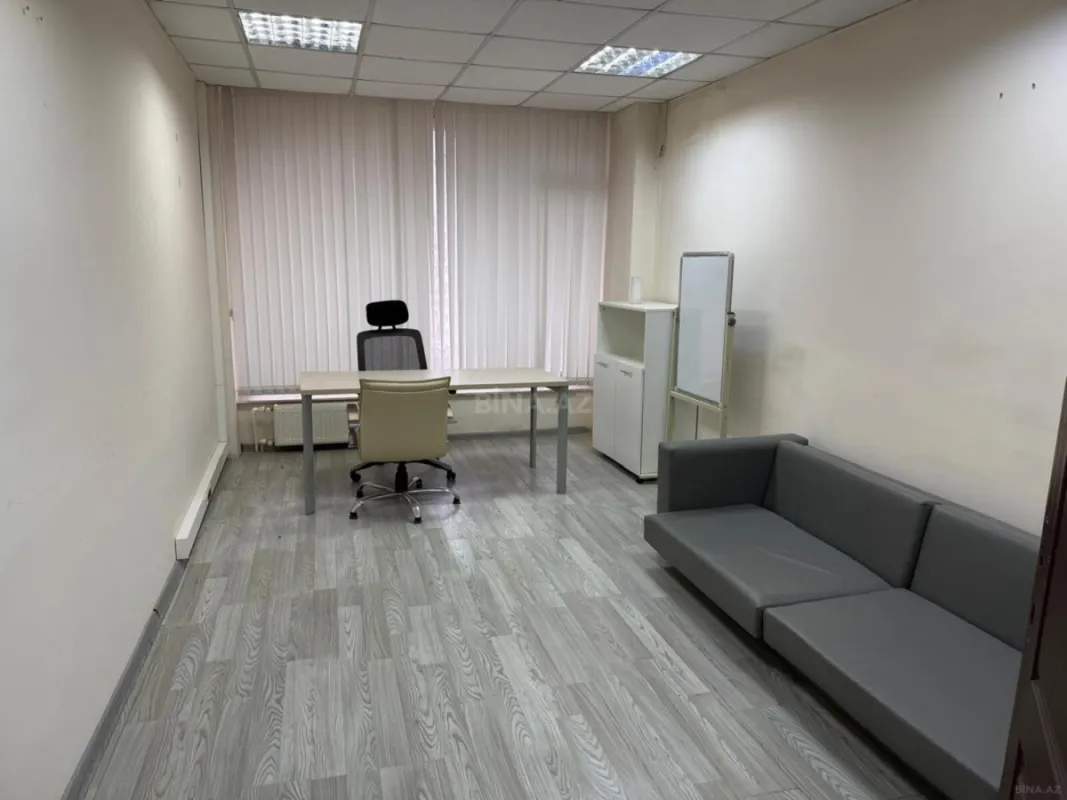 Kirayə verilir 16 otaqlı ofis 564.3 m²