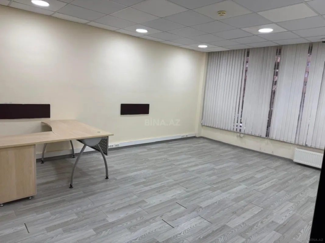Kirayə verilir 16 otaqlı ofis 564.3 m²