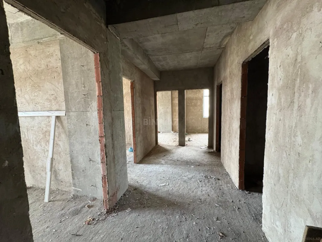 Satılır 3 otaqlı mənzil 112 m²
