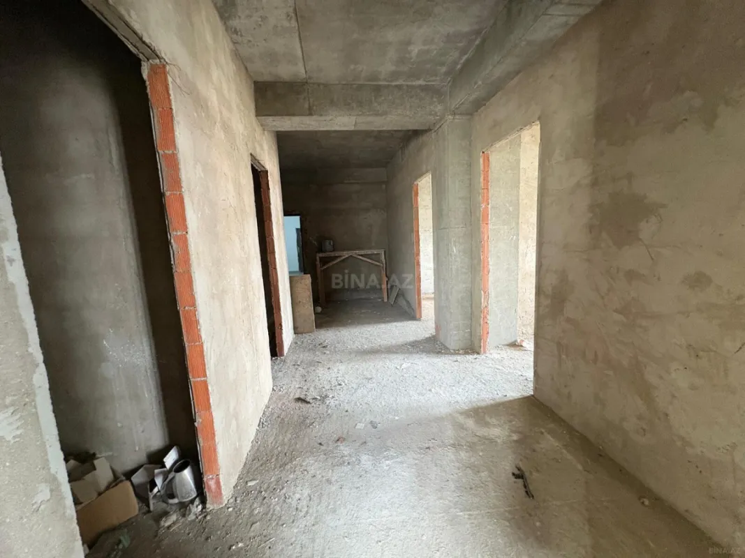 Satılır 3 otaqlı mənzil 112 m²